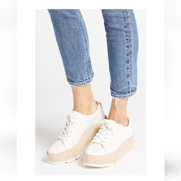 NWT  AGOLDE Toni Mid Rise Distressed Straight Leg Jeans in Obscure size 31 - Picture 14 of 16